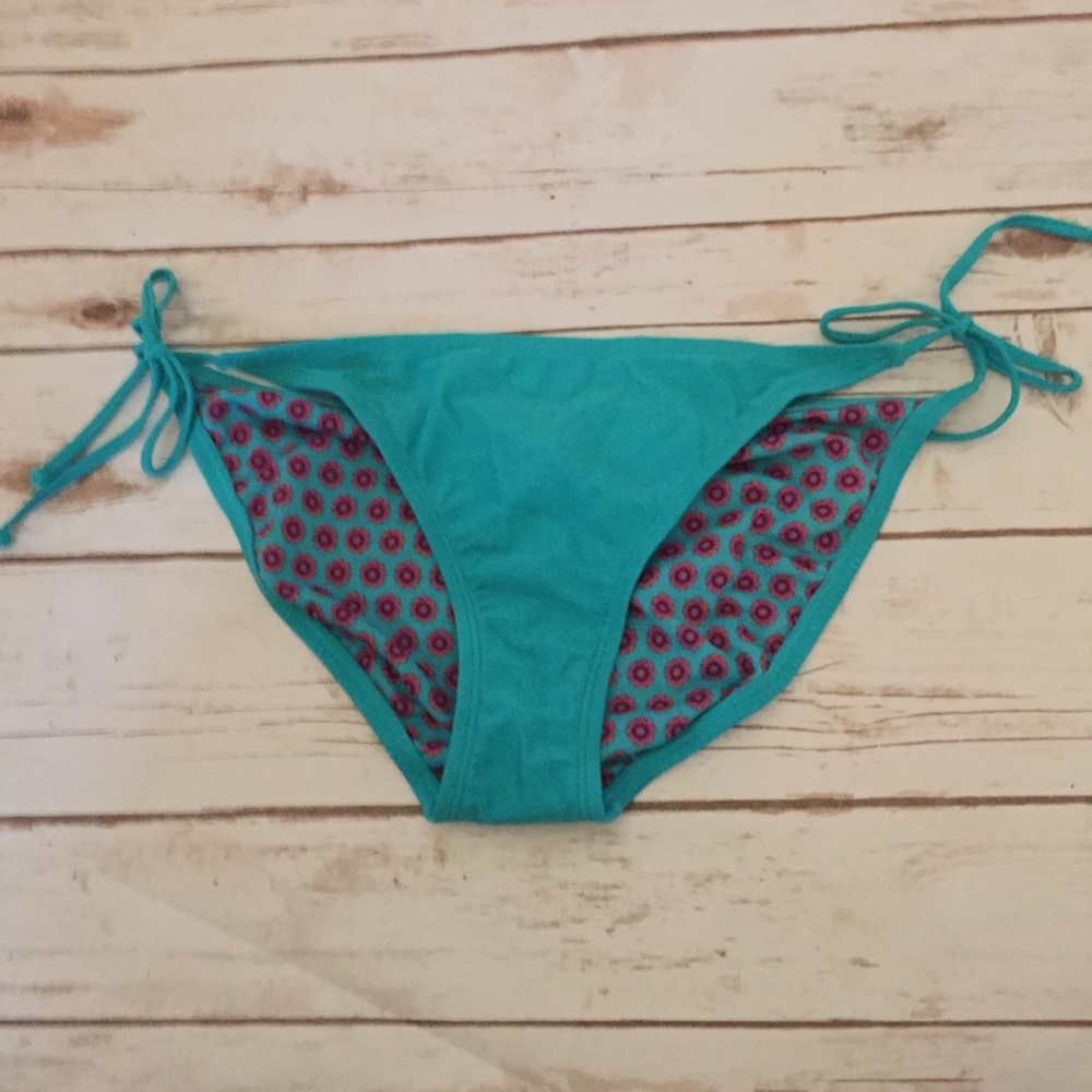 Xhilaration string bikini bottoms